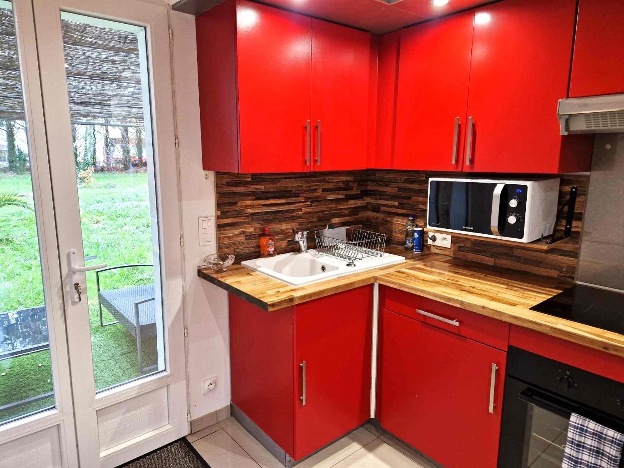02 - T2 au rdc avec jolie terrasse et porte donnant sur parking comme une maison Razac-sur-lʼIsle Extérieur photo