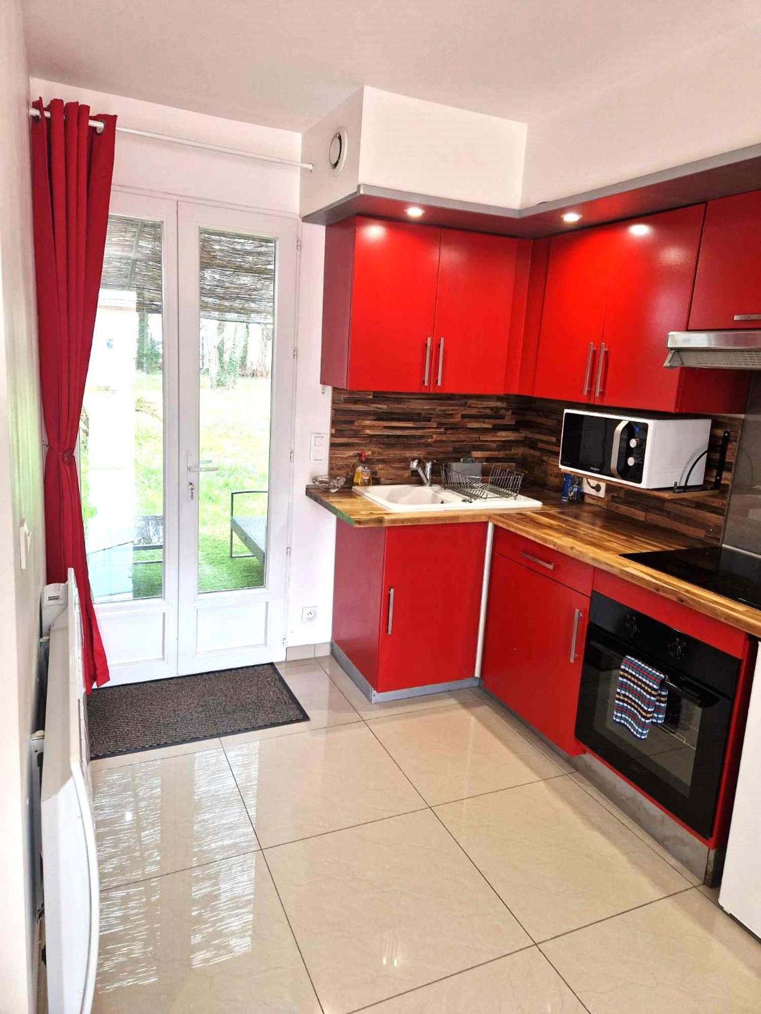 02 - T2 au rdc avec jolie terrasse et porte donnant sur parking comme une maison Razac-sur-lʼIsle Extérieur photo